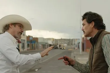 Imagem ilustrativa da imagem Faroeste moderno com Joaquin Phoenix e Pedro Pascal