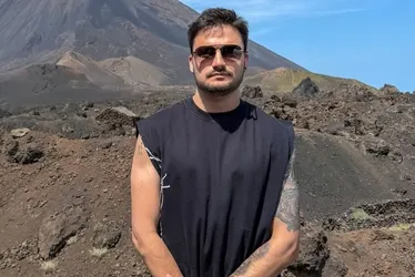 
          Imagem ilustrativa da imagem Felipe Neto expõe sofrimento com transtornos mentais
          