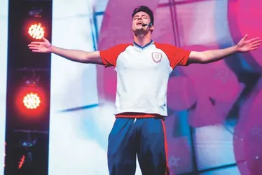 
          Imagem ilustrativa da imagem Fenômeno do YouTube Enaldinho e Piano Rock são destaques do fim de semana
          