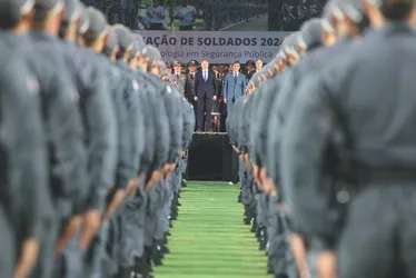 Imagem ilustrativa da imagem Ferraço: Estamos equipando as forças de segurança com armamento de primeira linha