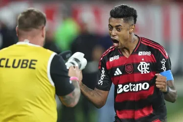 Imagem ilustrativa da imagem Fla vence, aproveita derrota do Palmeiras e volta a igualar rival