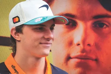 
          Imagem ilustrativa da imagem Fórmula 1: Piastri desafia Norris pelo sonho
          