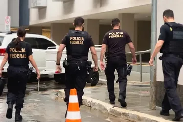 Imagem ilustrativa da imagem Fraudes no INSS: ex-ministro de Bolsonaro e deputados são alvos da PF