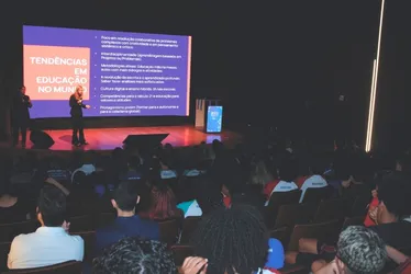Imagem ilustrativa da imagem Gestão escolar: professores podem usar a IA para melhorar o ensino