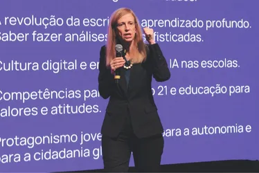 Imagem ilustrativa da imagem Gestão escolar: professores podem usar a IA para melhorar o ensino