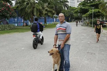 Imagem ilustrativa da imagem Idosos deixam de caminhar com medo de bicicletas elétricas na Grande Vitória
