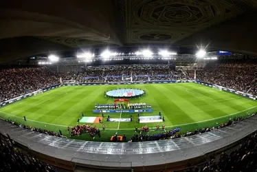 
          Imagem ilustrativa da imagem Itália escolhe 'estádio da sorte' para jogar repescagem por vaga na Copa do Mundo
          