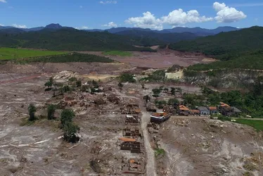 Imagem ilustrativa da imagem Justiça britânica considera BHP responsável por desastre em Mariana: o que pode acontecer agora?