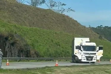 Imagem ilustrativa da imagem Trecho de rodovia é interditado por ameaça de bomba em São Paulo