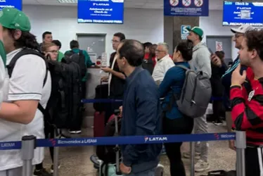 
          Imagem ilustrativa da imagem Latam cancela voos entre Cusco e Lima e torcedores temem perder final da Libertador
          