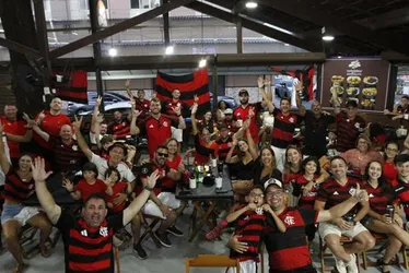 
          Imagem ilustrativa da imagem Libertadores: Título em Lima e muita festa em Vitória
          