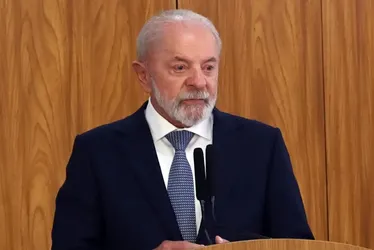 
          Imagem ilustrativa da imagem Lula comenta prisão de Jair Bolsonaro: "Lição de democracia”
          