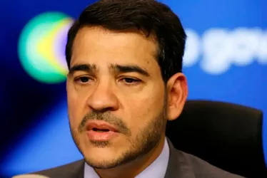 Imagem ilustrativa da imagem Messias procura líderes do Senado, divide evangélicos e encara oposição