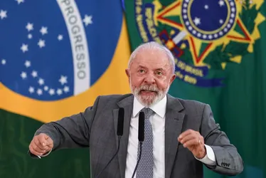 Imagem ilustrativa da imagem Lula sanciona lei que proíbe linguagem neutra nos governos