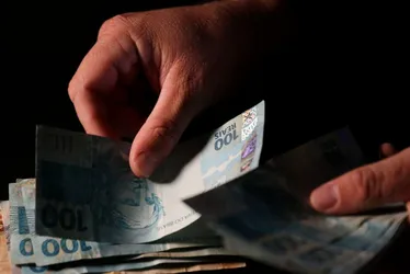 
          Imagem ilustrativa da imagem Mercado reduz previsão da inflação para 4,43% este ano
          