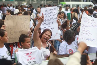 Imagem ilustrativa da imagem Moradores do Complexo da Penha e Alemão protestam contra megaoperação que deixou 121 mortos no Rio