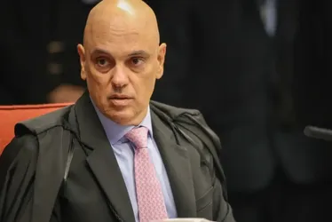 
          Imagem ilustrativa da imagem Moraes manda comunicar TSE sobre inelegibilidade de Bolsonaro
          