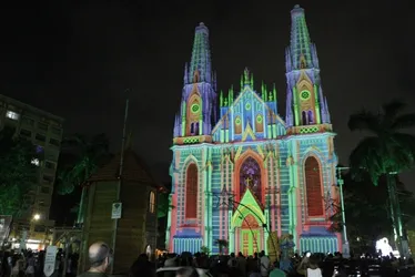 
          Imagem ilustrativa da imagem Nova vila natalina liga o Palácio Anchieta à Catedral
          