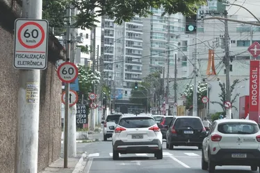 
          Imagem ilustrativa da imagem Onde estão os radares que voltam a multar a partir de dezembro em Vila Velha
          