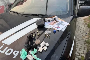 
          Imagem ilustrativa da imagem Operação com mais de 100 policiais mira tráfico de drogas em São Mateus
          