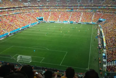 
          Imagem ilustrativa da imagem Pesquisa revela que torcedores vão consumir mais na Copa de 2026
          