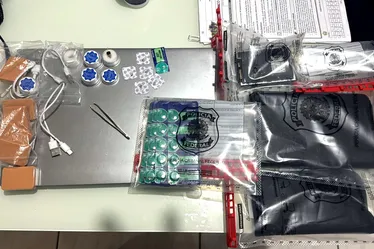 
          Imagem ilustrativa da imagem Polícia Federal deflagra operação Chiado contra fraudes em concursos públicos
          