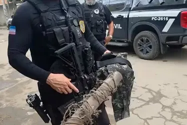 Imagem ilustrativa da imagem Polícia faz megaoperação contra criminosos ligados a ataque a tiros em Santa Rita