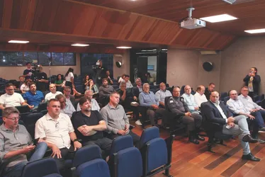 
          Imagem ilustrativa da imagem Policiamento no Natal: Drones, câmeras e 768 PMs reforçam segurança nas ruas
          