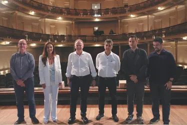 Imagem ilustrativa da imagem Por dentro do novo Teatro Carlos Gomes