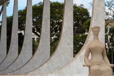 
          Imagem ilustrativa da imagem Por unanimidade, STF valida prisões de Bolsonaro e mais 6 condenados
          