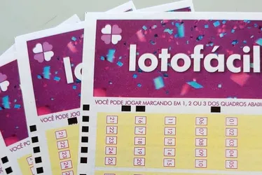 
          Imagem ilustrativa da imagem Prêmio de R$ 10 milhões da Lotofácil saiu para 7 apostas, uma de Pernambuco.
          