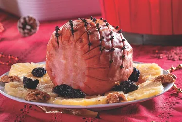 
          Imagem ilustrativa da imagem Preparativos para o Natal: veja onde encomendar itens para a ceia
          