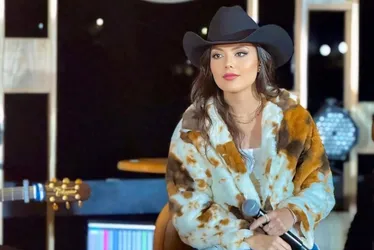 
          Imagem ilustrativa da imagem Priscila Ribeiro “chama no gole” e lança DVD sertanejo
          