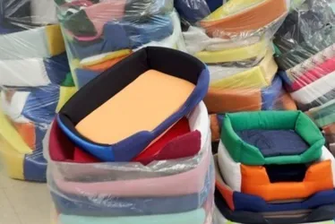 Imagem ilustrativa da imagem Projeto de ressocialização transforma internos em produtores de camas pets no ES