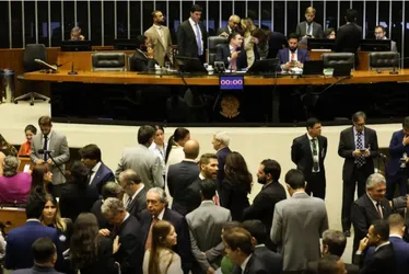 Imagem ilustrativa da imagem Projeto que dificulta aborto de criança estuprada divide votos da bancada de PE