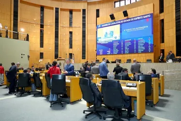 Imagem ilustrativa da imagem Projeto que isenta produtores rurais do uso de água é aprovado