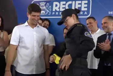 
          Imagem ilustrativa da imagem Recife recebe mais de mil armas não letais para uso pela Guarda Municipal
          
