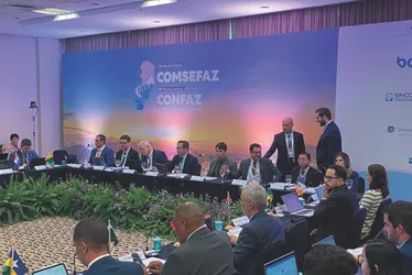 
          Imagem ilustrativa da imagem Reforma tributária: empresários têm até 2027 para adaptar nota fiscal
          