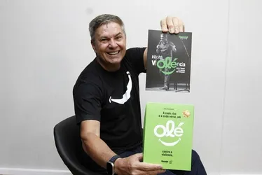 Imagem ilustrativa da imagem Rossini Macedo brilha com “humortivacional” em seu livro