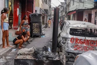 Imagem ilustrativa da imagem Rotina do CV tem tortura com banheira de gelo, treino com fuzil e ostentação