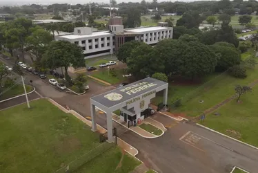 Imagem ilustrativa da imagem Sala da PF onde Bolsonaro deve ficar preso em Brasília tem banheiro privativo
