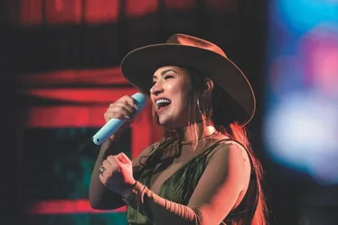 
          Imagem ilustrativa da imagem Simone Mendes: “Meu pai foi enterrado como indigente”
          