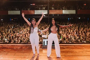 
          Imagem ilustrativa da imagem Simone Mendes descarta retomar dupla com Simaria
          