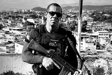 Imagem ilustrativa da imagem Sobe para 5 o número de policiais mortos em megaoperação no Rio
