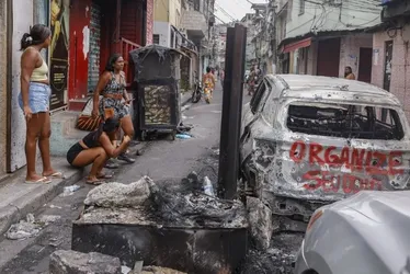 Imagem ilustrativa da imagem 'Sou a lei, sou o juiz, mandado é o c', teria dito policial durante operação no Rio