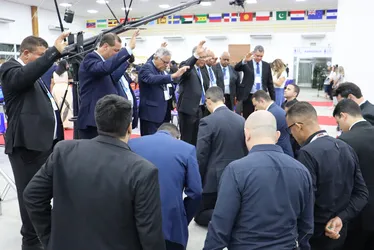 
          Imagem ilustrativa da imagem Trabalho de evangelização continua
          