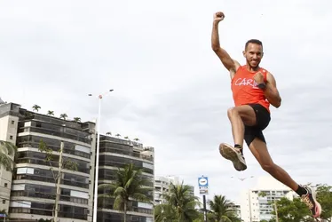 Imagem ilustrativa da imagem ⁠Tribuna Ruas da Cidade: participantes fazem últimos ajustes antes da corrida