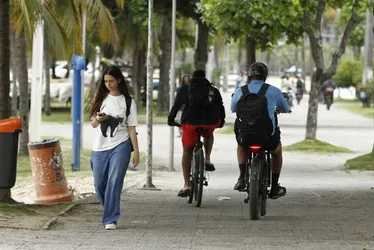 Imagem ilustrativa da imagem “Uso do capacete é indispensável”, diz médico sobre bicicletas elétricas