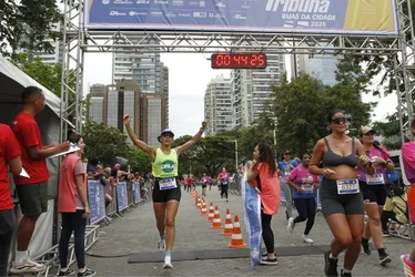 Imagem ilustrativa da imagem Veja imagens dos participantes da Corrida Tribuna Ruas da Cidade
