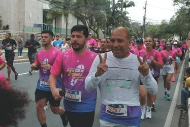 
          Imagem ilustrativa da imagem Veja imagens dos participantes da Corrida Tribuna Ruas da Cidade
          